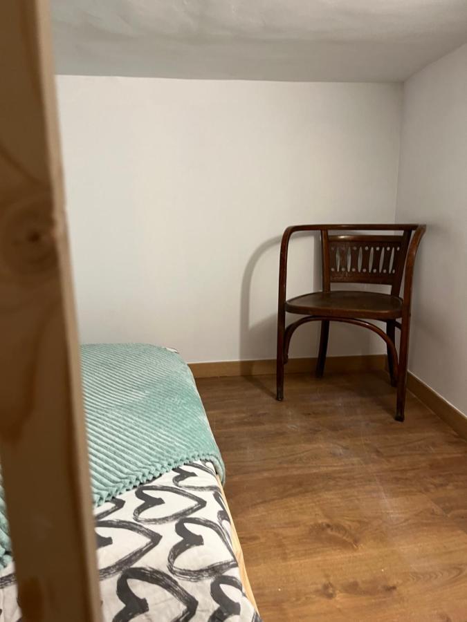 Alzira Bonita Habitacion Verde Con Bano Privado Hotel Ngoại thất bức ảnh