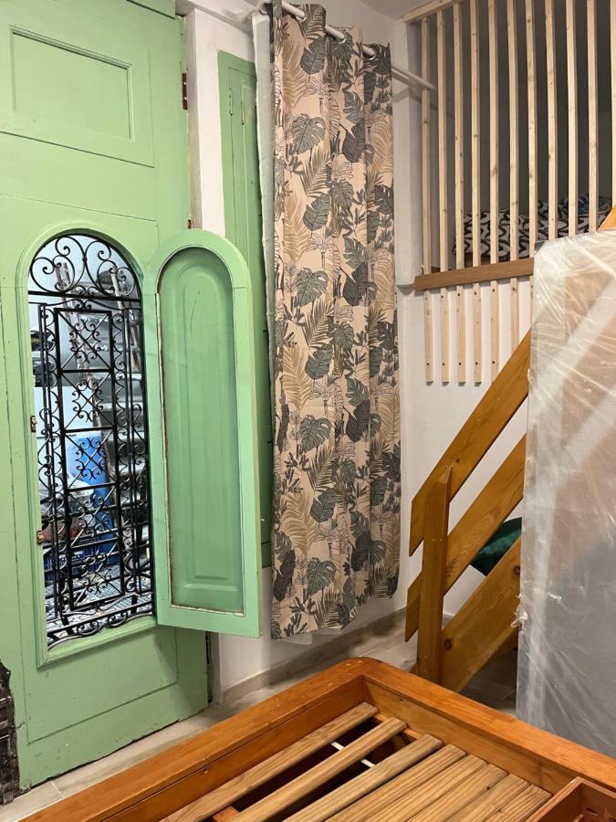 Alzira Bonita Habitacion Verde Con Bano Privado Hotel Ngoại thất bức ảnh