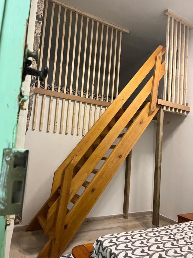Alzira Bonita Habitacion Verde Con Bano Privado Hotel Ngoại thất bức ảnh