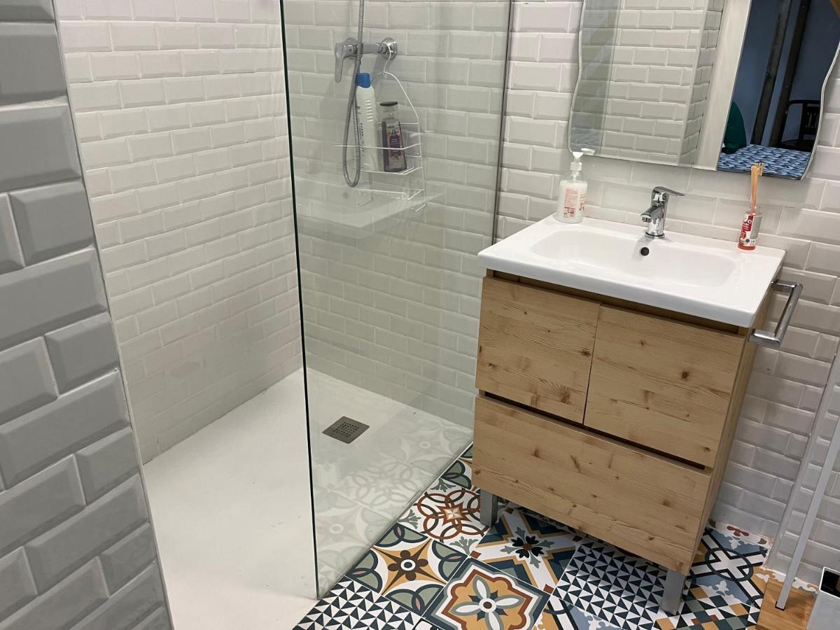 Alzira Bonita Habitacion Verde Con Bano Privado Hotel Ngoại thất bức ảnh